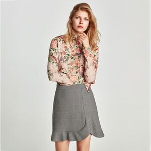 Zara Houndstooth Plaid Scalloped Hem Mini Skirt